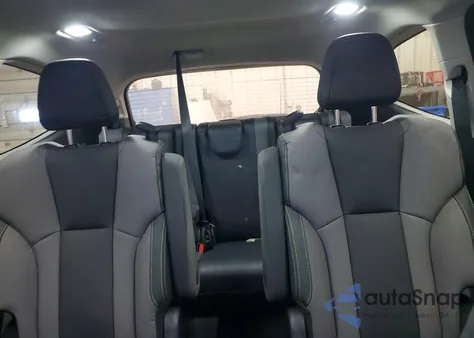 2023 Subaru Ascent Premium z USA, uszkodzony, nr VIN 4S4WMAHD6P3422533